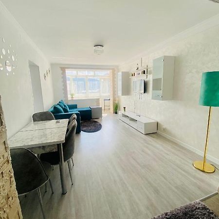 Apartament Tiron In Centru Orasului Gura Humorului Dış mekan fotoğraf