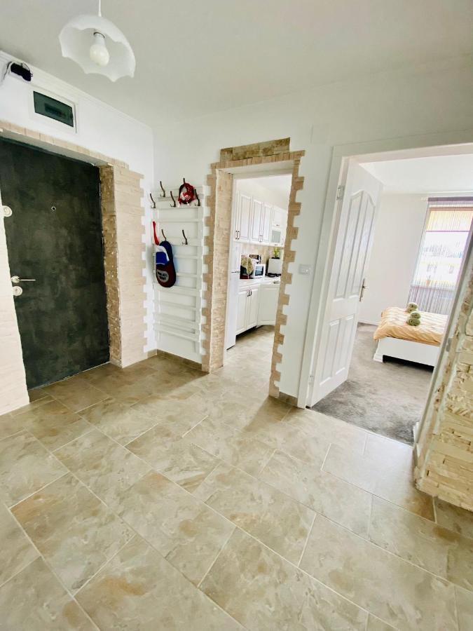 Apartament Tiron In Centru Orasului Gura Humorului Dış mekan fotoğraf